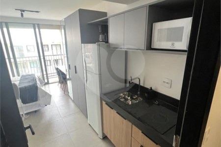STUDIO 21,68M² TOTALMENE IMOBILIADO AO LADO DO SHOPPING IBIRAPUERA