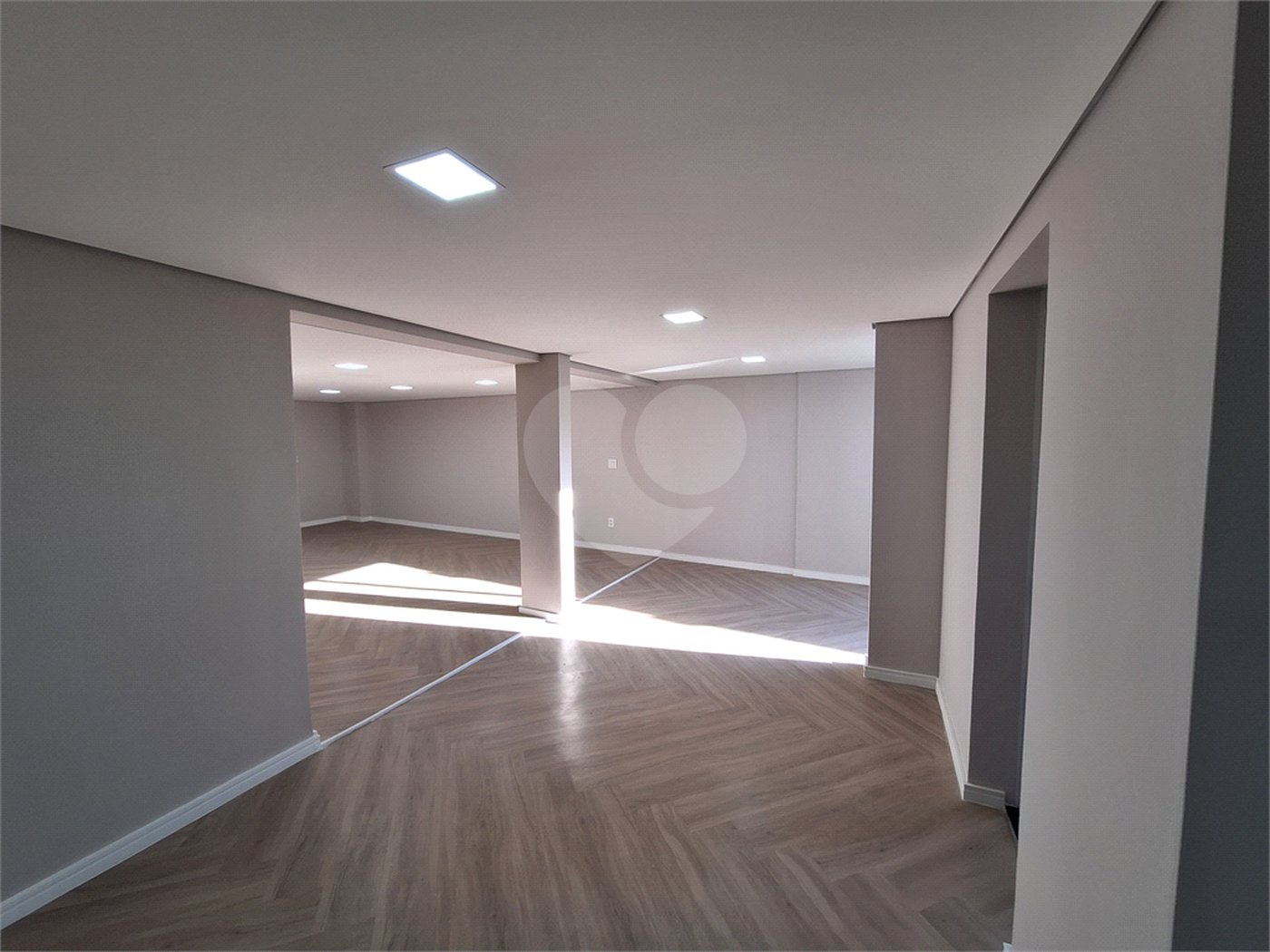 Casa à venda com 3 suítes no condomínio Aruã Brisas, Mogi das Cruzes - SP