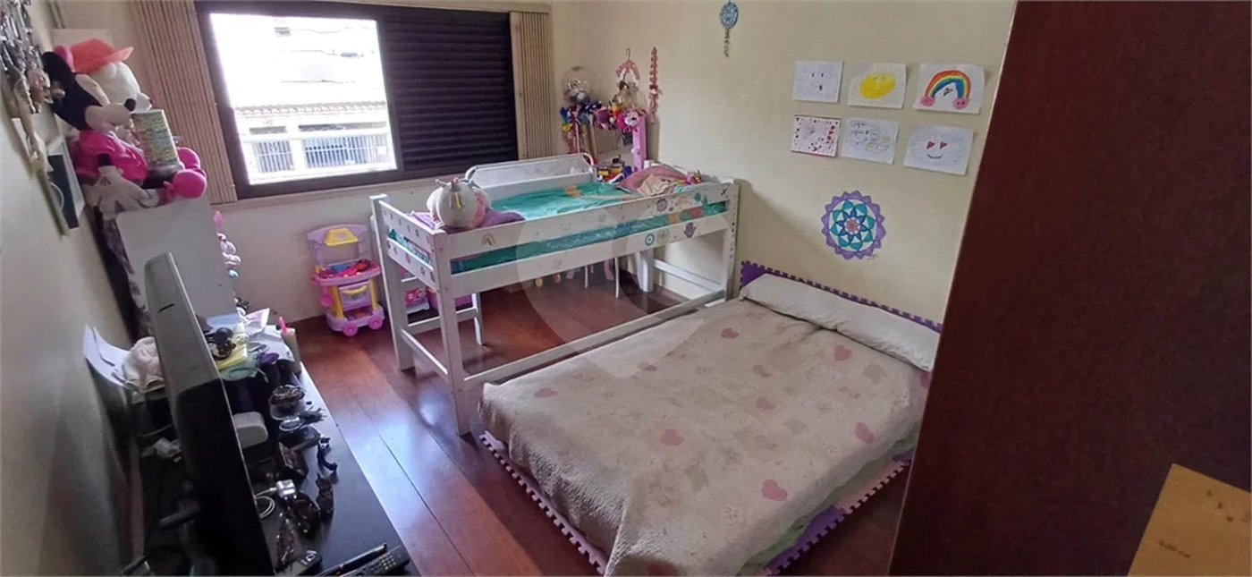 Sobrado à venda com 5 quartos, sendo 1 suíte, em Tremembé, São Paulo, SP