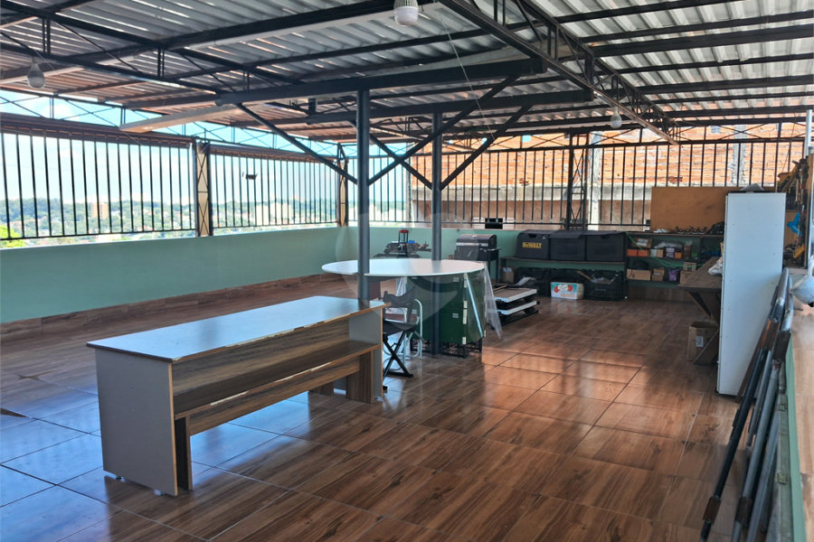 Sobrado à venda com 10 quartos, sendo 1 suíte, em Tremembé, São Paulo, SP