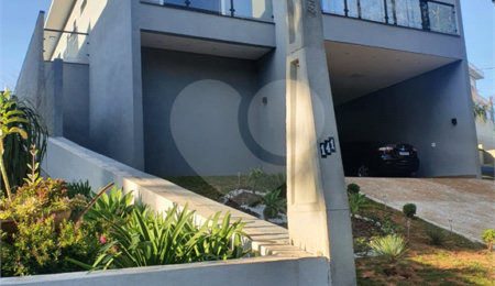 Casa à venda com 3 suítes no condomínio Villa Ravenna, Itatiba - SP