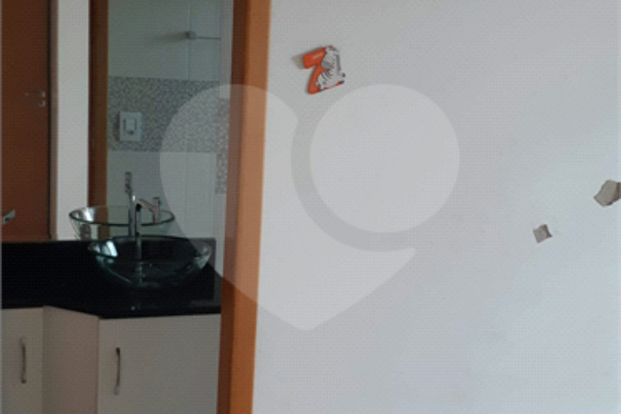Casa à venda ou para alugar com 3 quartos, sendo 2 suítes,  no condomínio Residencial Erika, São Paulo - SP