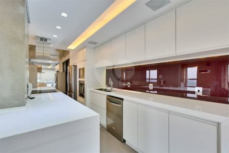 Apartamento à venda com 2 suítes em Alto da Boa Vista, São Paulo, SP