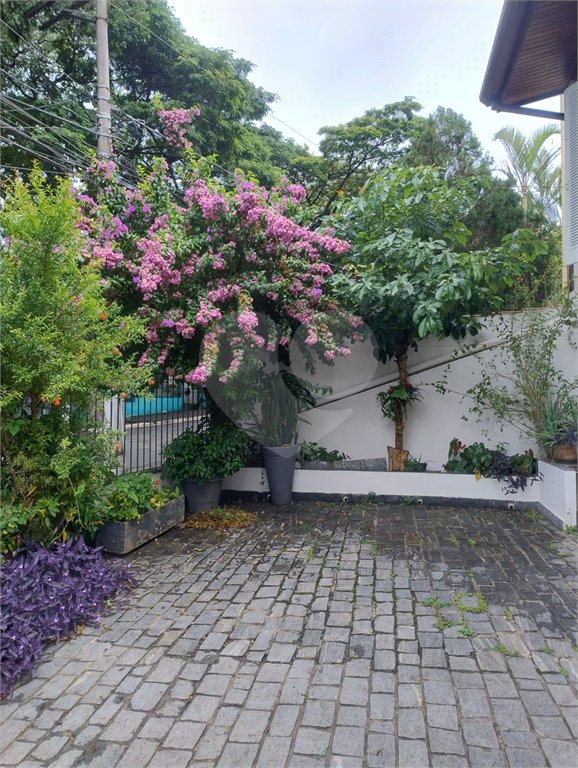 Casa à venda com 4 quartos, sendo 2 suítes,  em Rolinópolis, São Paulo, SP