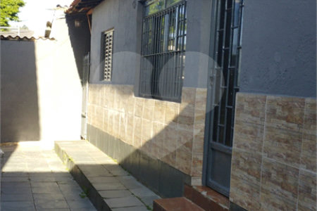 Sobrado à venda com 3 quartos, sendo 1 suíte,  em Parque Morumbi, Mogi das Cruzes, SP
