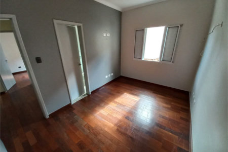 Sobrado à venda com 3 quartos, sendo 1 suíte, em Lar São Paulo, São Paulo, SP
