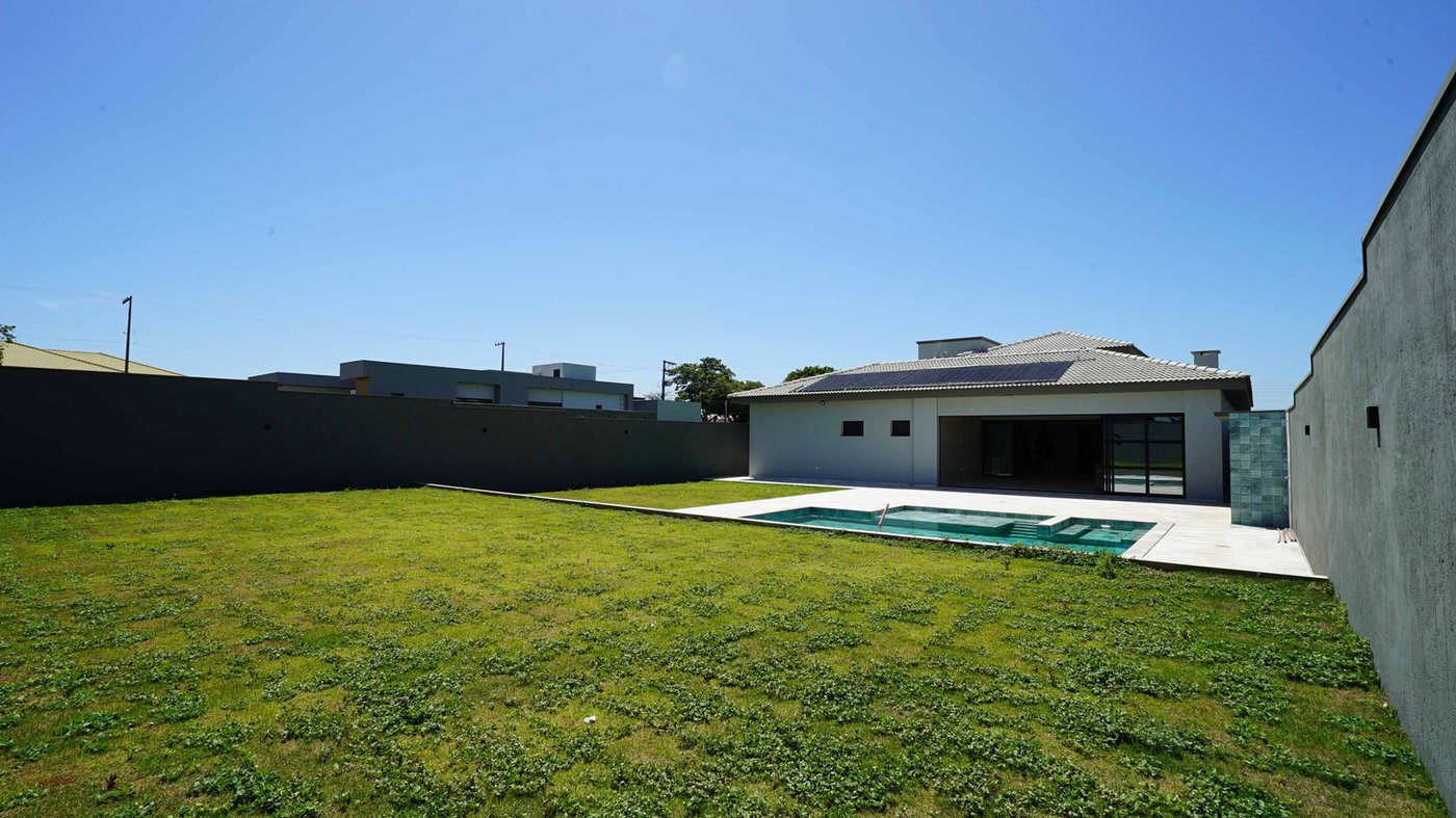 Casa à venda com 4 suítes no condomínio Gramado Park Residencial, Álvares Machado - SP