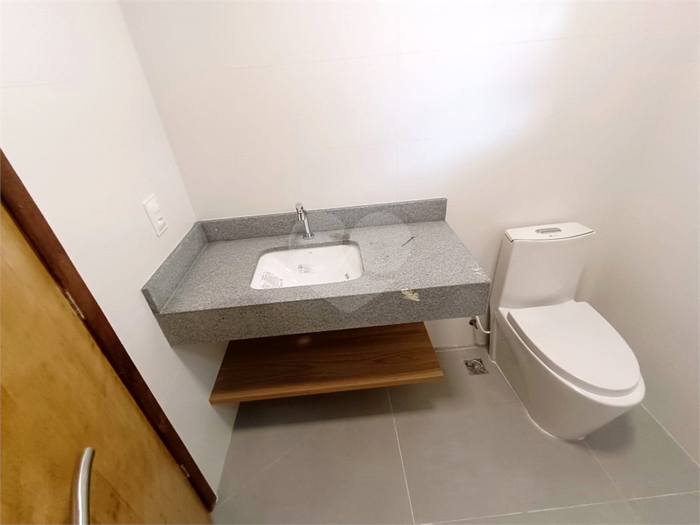 Apartamento à venda com 2 quartos, sendo 1 suíte,  em Maracanã, Rio de Janeiro, RJ