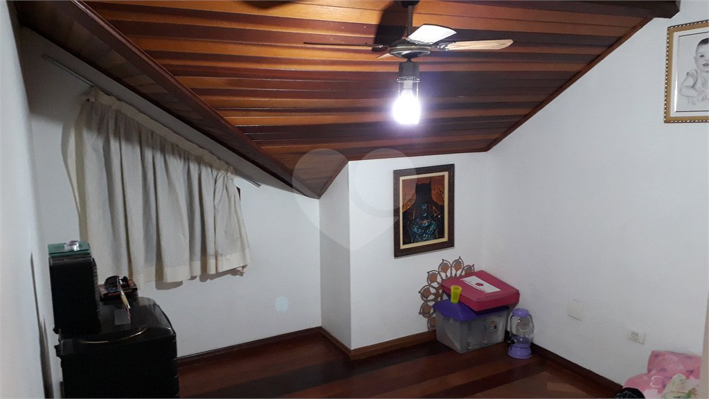 Casa à venda com 3 quartos, sendo 1 suíte, no condomínio Barbará Ii, São Paulo - SP