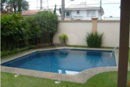 Casa à venda ou para alugar com 4 suítes no condomínio Vilaggio Monte Alegre, São Paulo - SP
