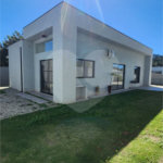 Casa para alugar com 3 quartos, sendo 1 suíte, no condomínio Chácaras Brasil, Atibaia - SP
