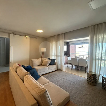 Apartamento de 127 m² em andar alto, com vista livre, 3 suítes planejadas, sacada gourmet envidraçada, 2 vagas e lazer completo, próximo ao Shopping Golden Square e à Avenida Kennedy.