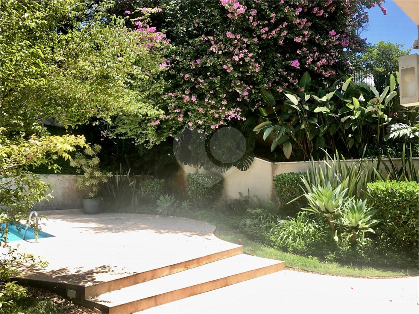 Sobrado à venda com 4 quartos, sendo 2 suítes, em Chácara Monte Alegre, São Paulo, SP