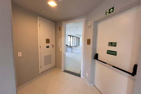 Apartamento à venda com 3 suítes em Pinheiros, São Paulo, SP