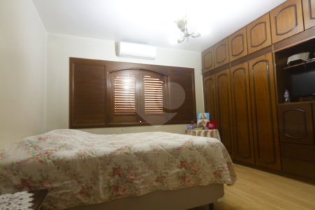 Casa à venda com 4 suítes em Jardim Franca, São Paulo, SP