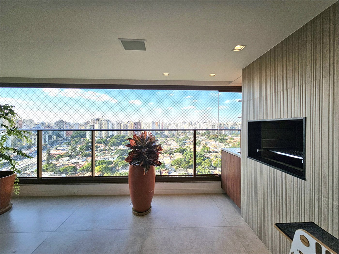 Apartamento à venda com 3 suítes em Brooklin Novo, São Paulo, SP