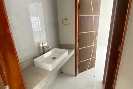 Casa à venda com 3 suítes em Açucena, Balsas, MA