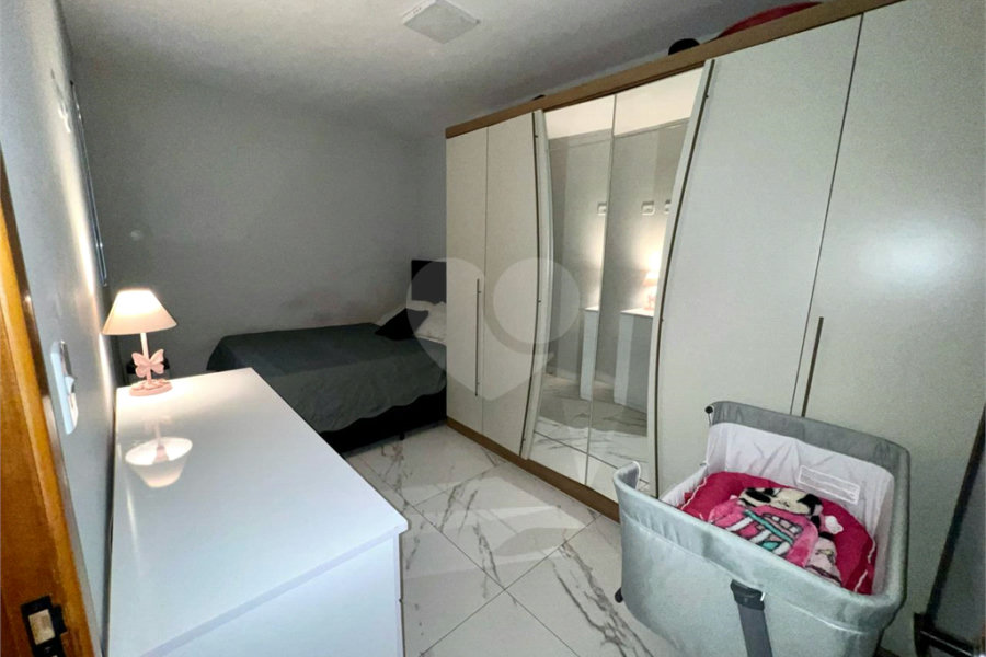 Casa à venda com 2 quartos no condomínio Benfica, São Paulo - SP
