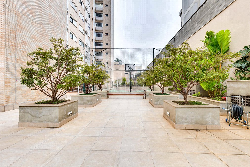Apartamento à venda com 4 quartos, sendo 1 suíte, em Chácara Santo Antônio, São Paulo, SP