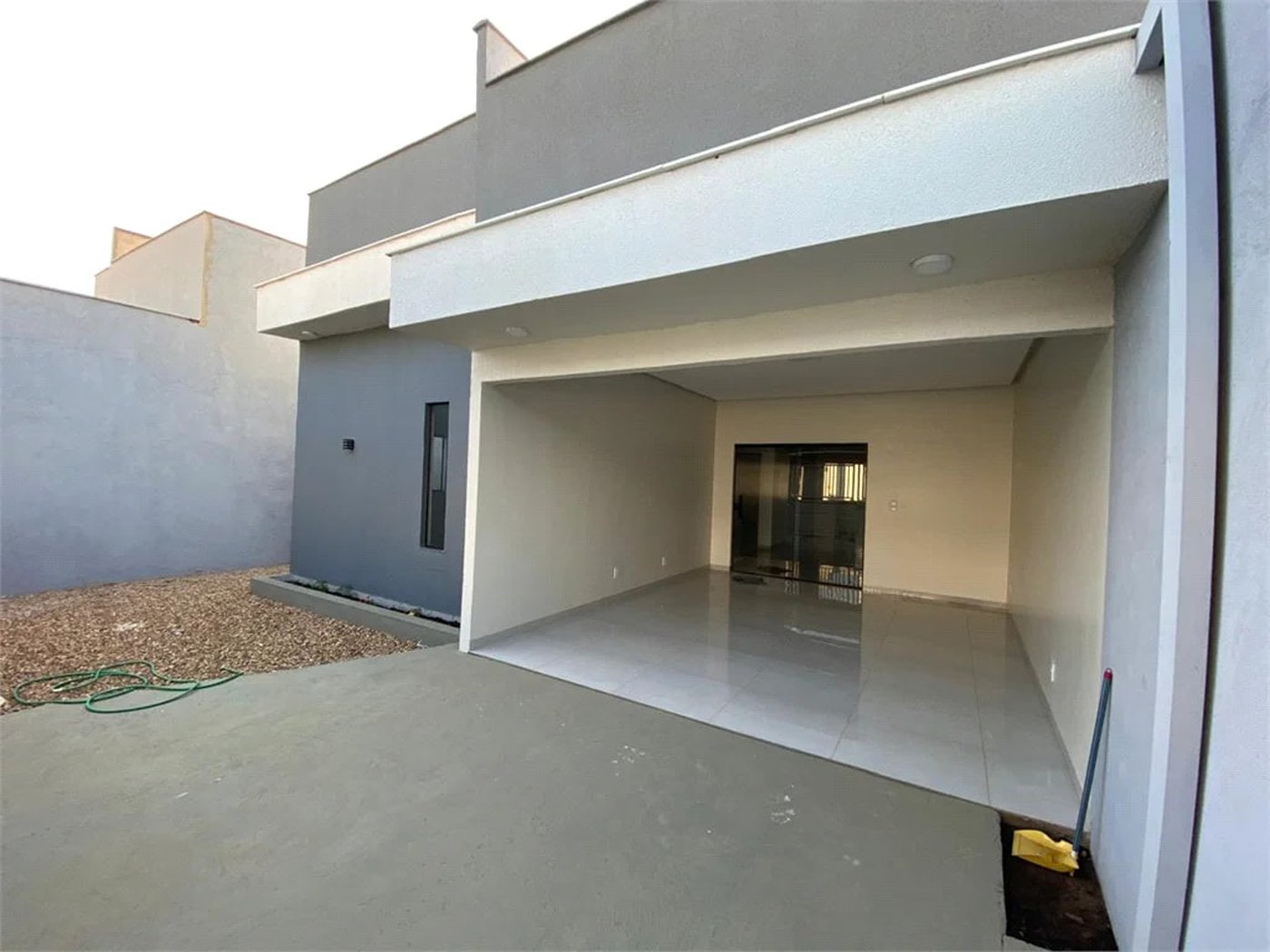 Casa à venda com 3 quartos, sendo 1 suíte, em Catumbi, Balsas, MA