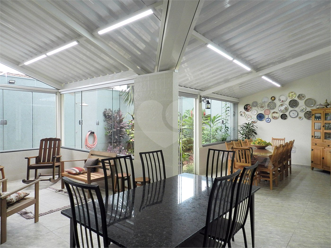 Sobrado à venda com 4 quartos, sendo 3 suítes, em Jardim Paulistano, Ribeirão Preto, SP