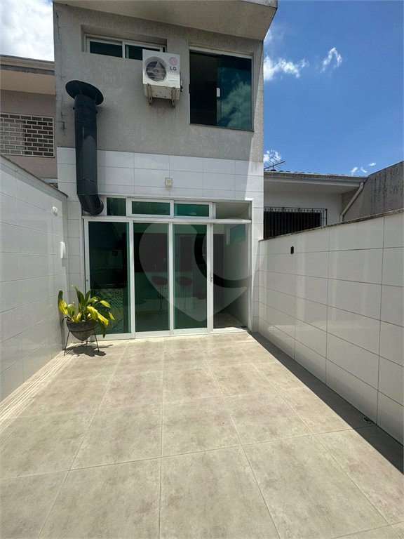 Sobrado à venda com 3 quartos, sendo 1 suíte, em Vila Nivi, São Paulo, SP