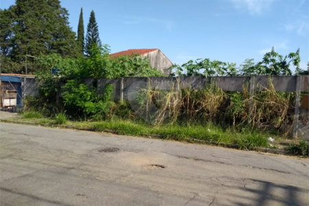 Terreno à venda em Vila São Sebastião, Mogi das Cruzes, SP