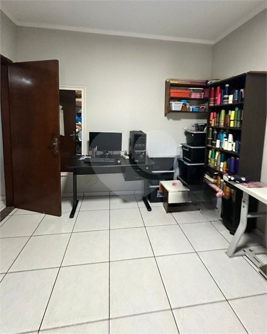 Casa à venda com 3 quartos, sendo 1 suíte,  em Vila Lacíria, Ponta Porã, MS