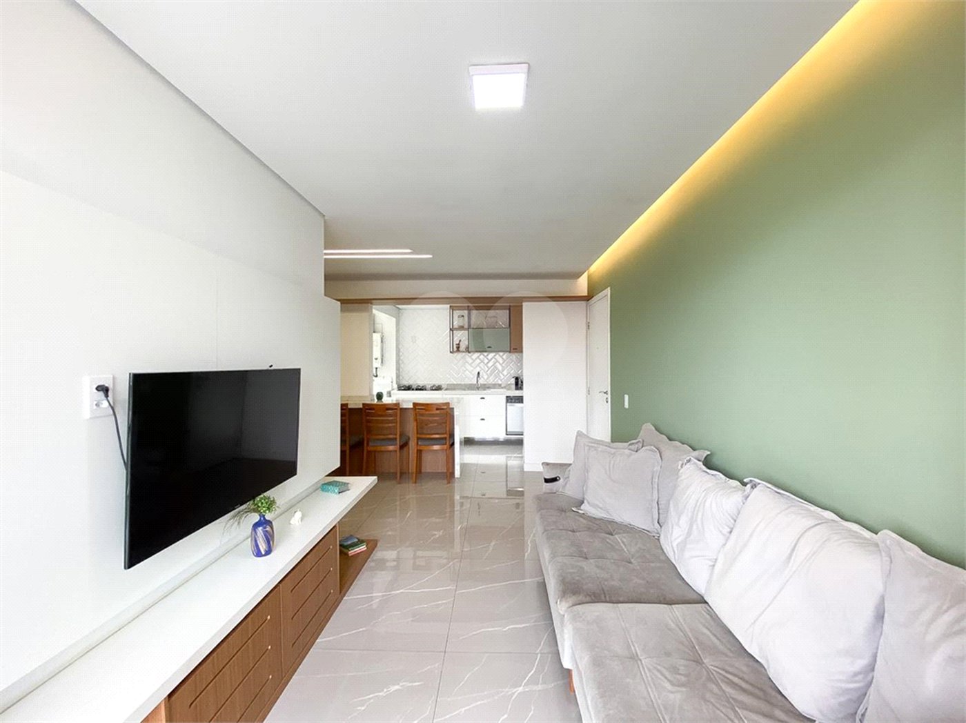 Apartamento à venda com 3 quartos, sendo 1 suíte, em Vila Paiva, São Paulo, SP
