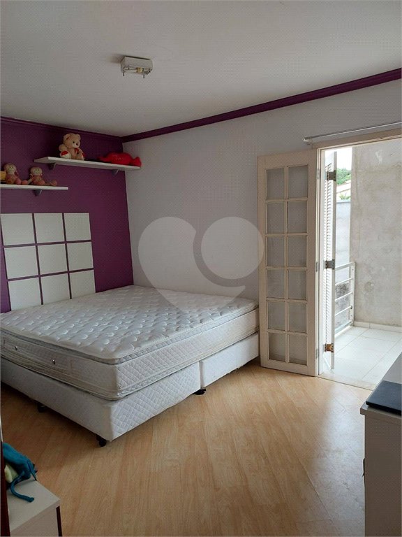 Sobrado à venda com 3 quartos, sendo 1 suíte, em Jardim Fonte Áurea, Poá, SP