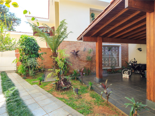 Sobrado à venda com 4 quartos, sendo 2 suítes,  em Jardim Prudência, São Paulo, SP