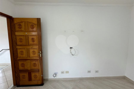 Apartamento no Condomínio Recanto Verde, com 59 m².