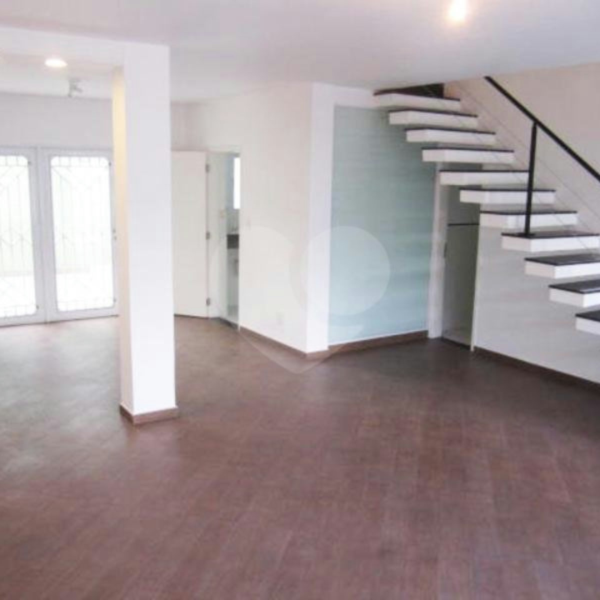 Casa à venda com 4 quartos, sendo 2 suítes, em Moema, São Paulo, SP