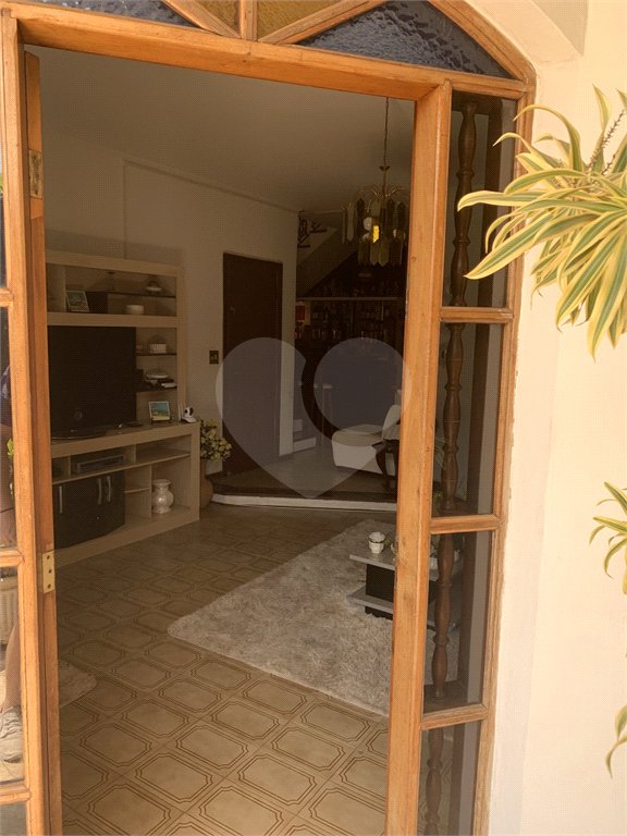 Sobrado à venda com 4 quartos, sendo 3 suítes,  em Jardim Alvinópolis, Atibaia, SP