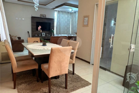 Casa à venda com 3 quartos, sendo 1 suíte,  no condomínio Jd Portugal, Sorocaba - SP