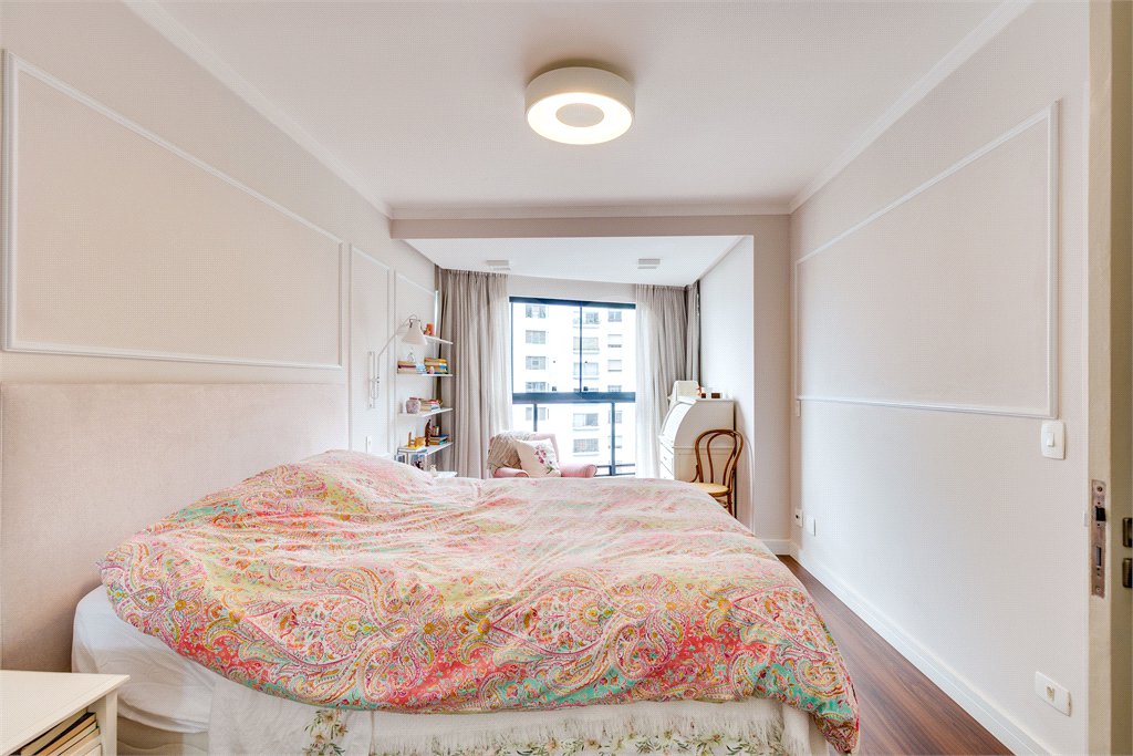 Apartamento à venda com 4 quartos, sendo 2 suítes, em Morumbi, São Paulo, SP