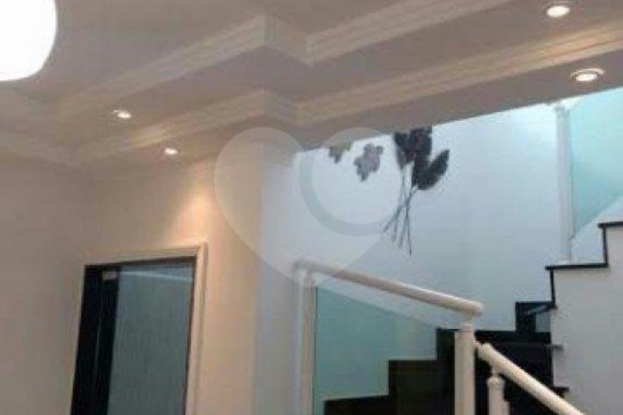 Sobrado à venda com 3 suítes em Vila Constança, São Paulo, SP