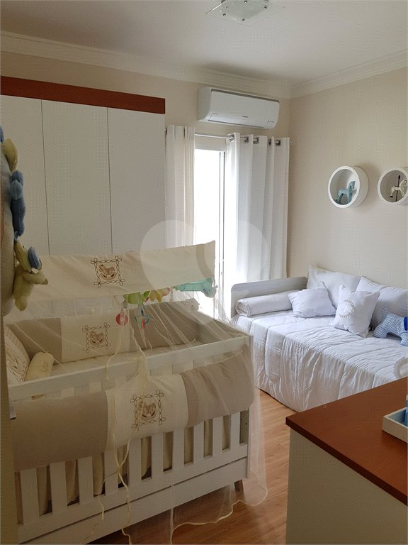 Casa à venda com 3 quartos, sendo 1 suíte, no condomínio Ilha das Águas, Salto - SP