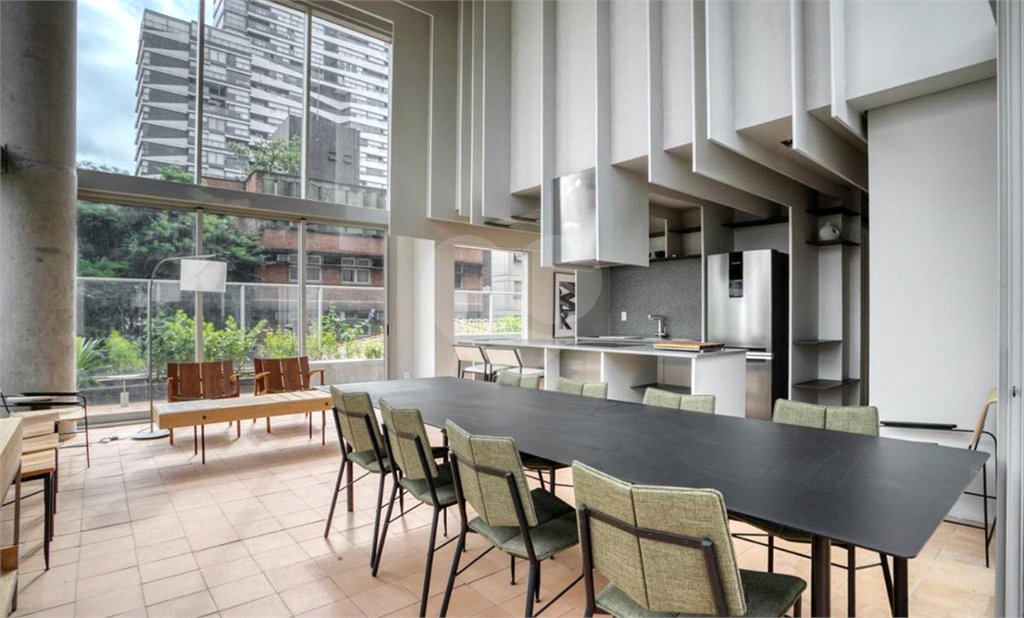 Apartamento à venda ou para alugar com 1 suíte em Pinheiros, São Paulo, SP