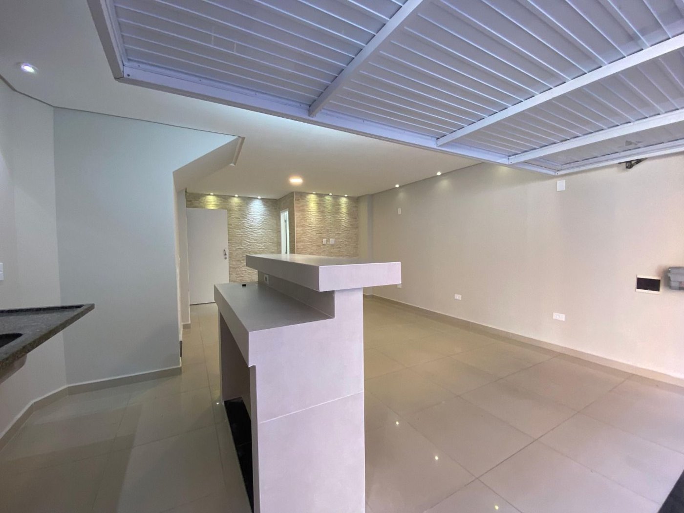 Casa com 2 dormitórios à venda, 106 m² por R$ 580.000,00 - Marapé - Santos/SP