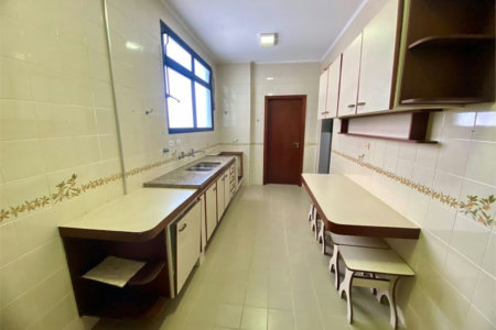 Apartamento Residencial à venda, Centro, Guarujá - AP1385.