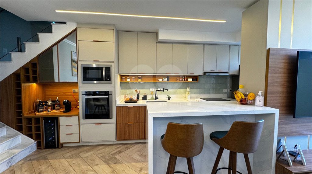 Casa à venda com 3 quartos, sendo 1 suíte, no condomínio Residencial Vegas, São Paulo - SP