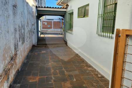 Casa à venda com 4 quartos, sendo 1 suíte, no Centro, Araraquara, SP