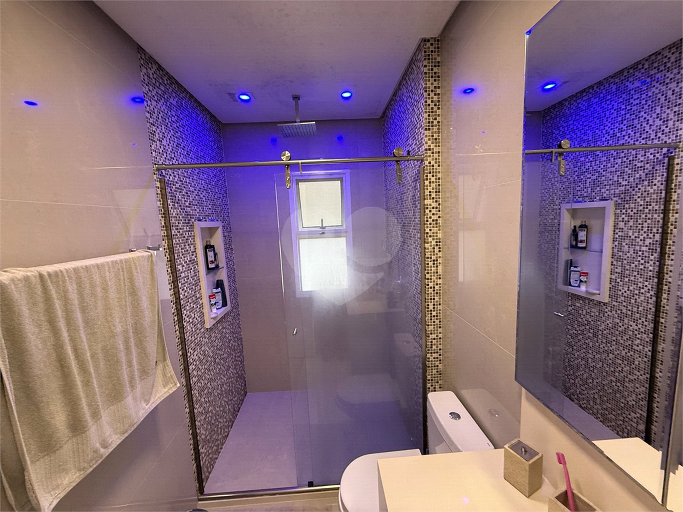 Casa à venda com 4 quartos, sendo 3 suítes,  no condomínio Aromaz, São Bernardo do Campo - SP