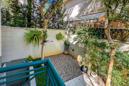 Casa à venda com 5 quartos, sendo 4 suítes, no condomínio Bounganville, São Paulo - SP