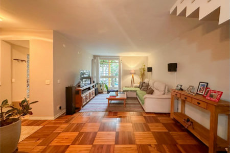 Casa à venda com 3 quartos, sendo 1 suíte, no condomínio Barão do Triunfo, São Paulo - SP