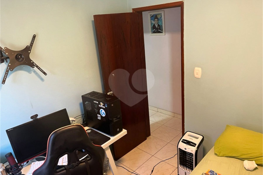 Sobrado à venda com 3 quartos, sendo 1 suíte, em Vila Galvão, Guarulhos, SP