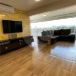 Apartamento à venda com 4 quartos, sendo 2 suítes, em Pinheiros, São Paulo, SP