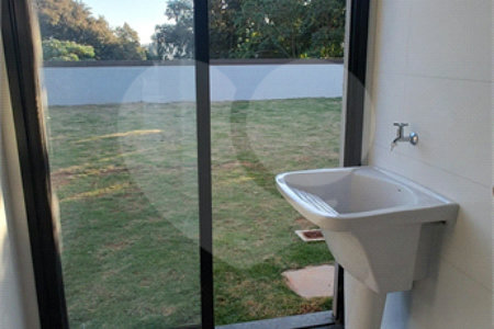 Casa à venda com 3 suítes no condomínio Reserva Ybyra, Atibaia - SP