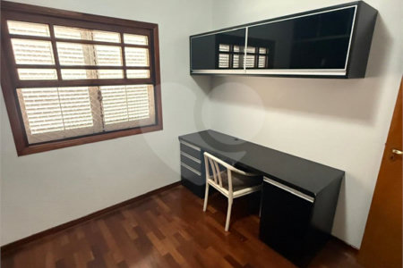 Casa à venda com 4 quartos, sendo 2 suítes,  no condomínio Arujá 5, Arujá - SP